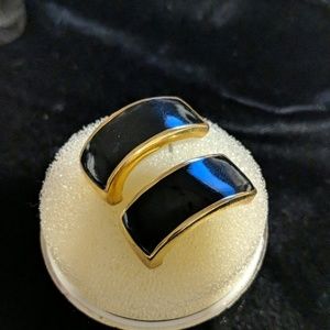 Chunky black & gold colored earrings